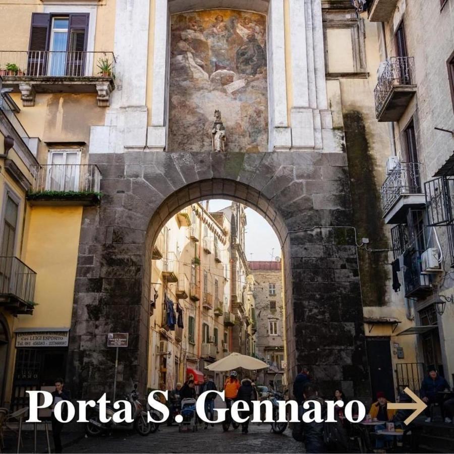 House Small Centro Storico Naples Luaran gambar